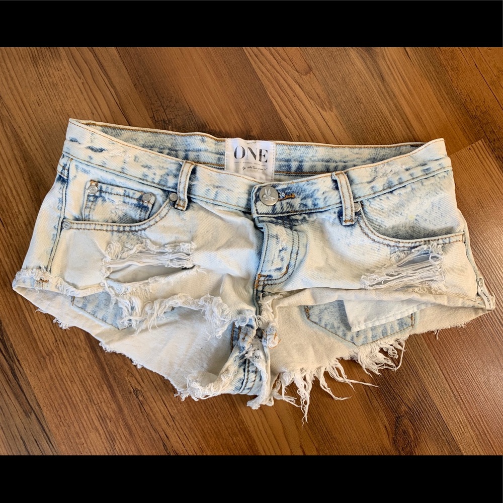 One teaspoon shorts